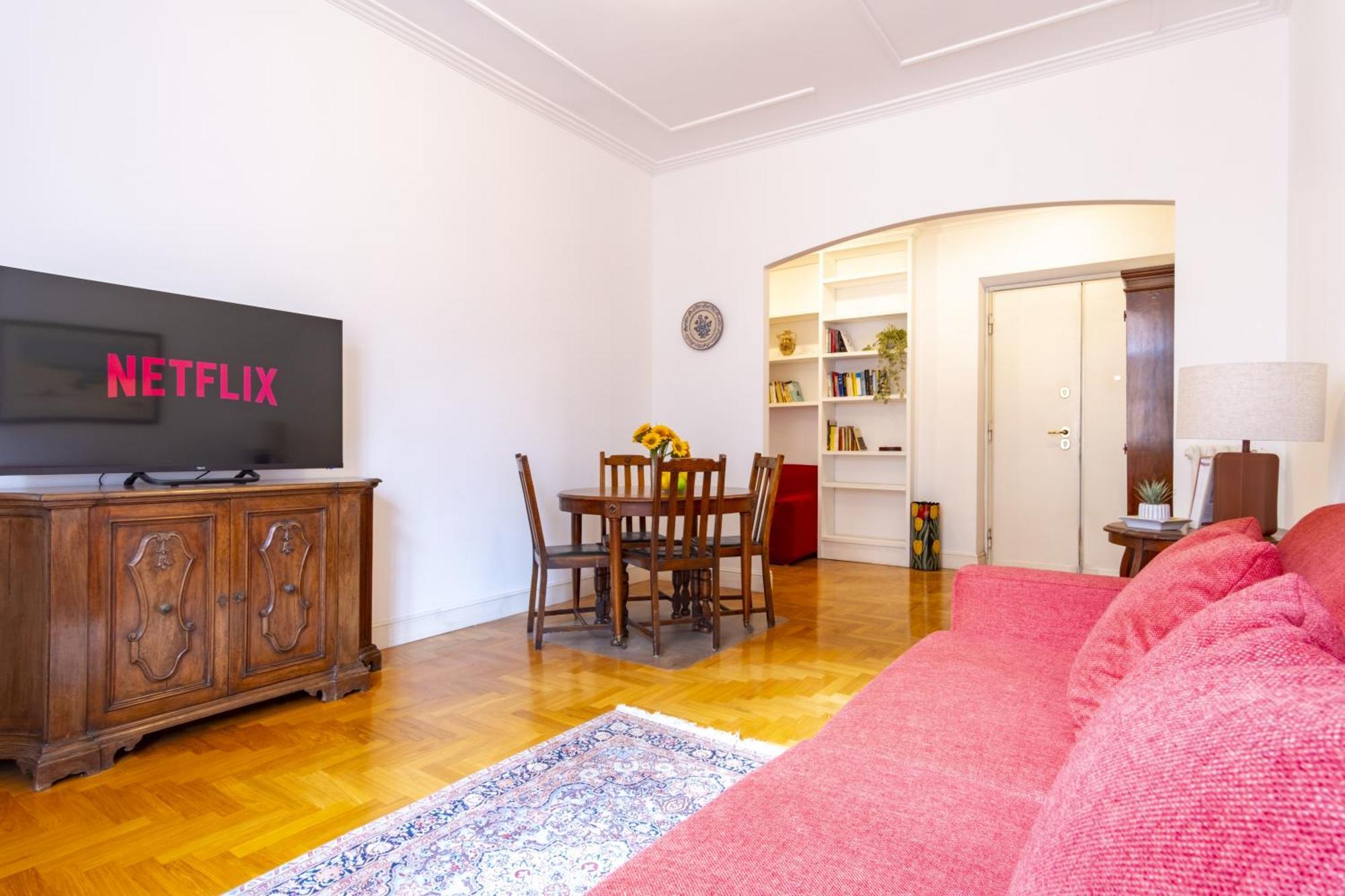 Elegantis Solinda Apartment
